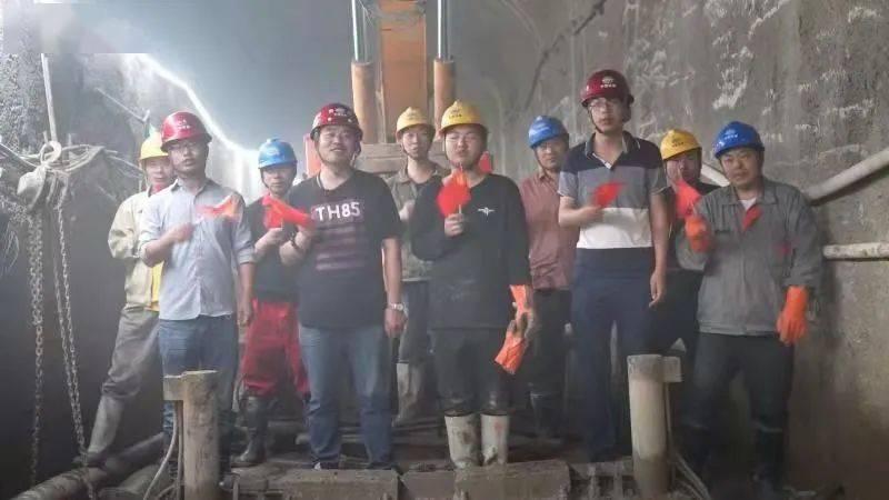 逃离黑砖房间